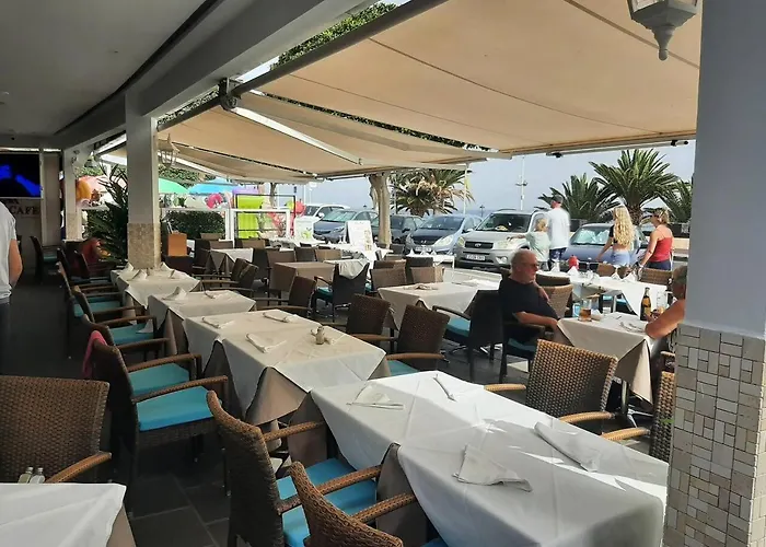 Internacional Tv Un Minuto Avenida Y Playa * Tías